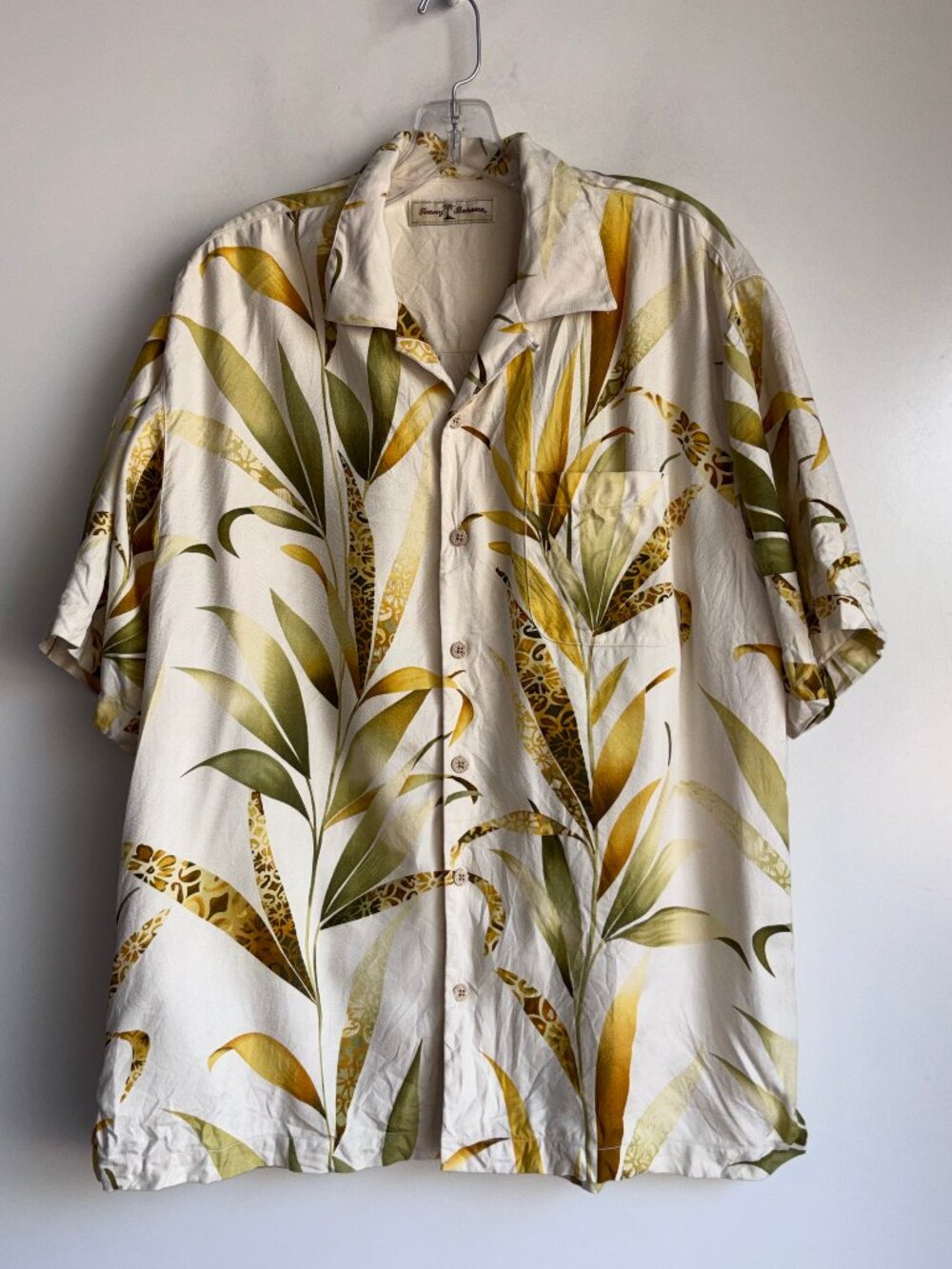 Tommy Bahama Silk Shirt Men's Medium Hawaiian Tropical